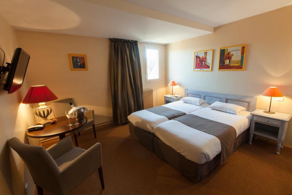 Le Corbeau Hotel Auxonne Cameră foto